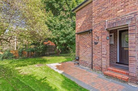 17 Bromet Close, ...