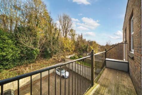 1383809-11-691eea...