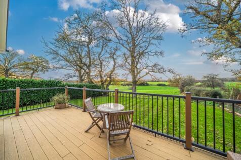 1384195-6-6925e2c...