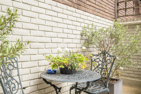 Al Fresco Dining Area on the west facing patio
