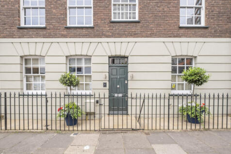 Sympathetically Built House In &#34;Late Georgian&#34; Style
