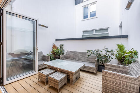 Ground Floor Patio Garden