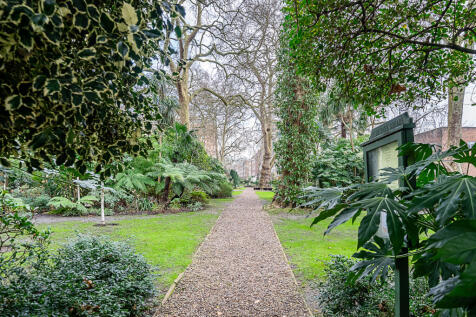 Residents&#39; Garden Square