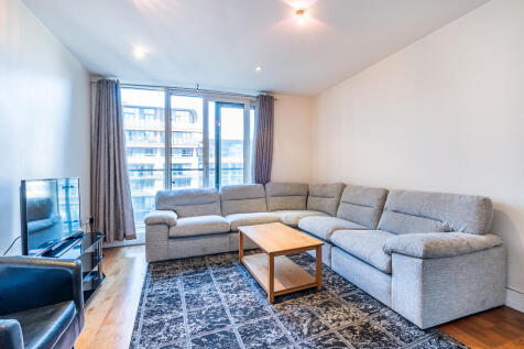 Reception Room With Comfort Cooling And Juliet Balcony