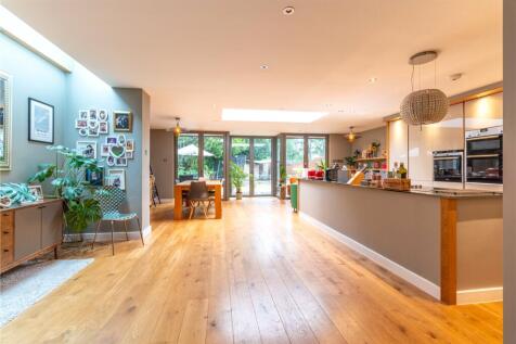 Kitchen/Reception