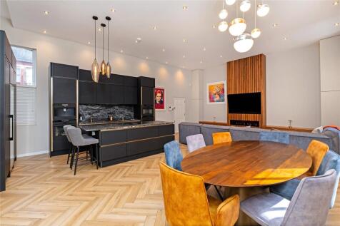 Kitchen/Dining