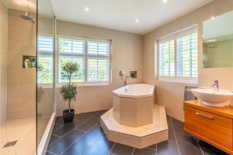 Main En Suite