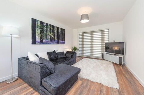 THROUGH LOUNGE DINER AND FITTED KITCHEN