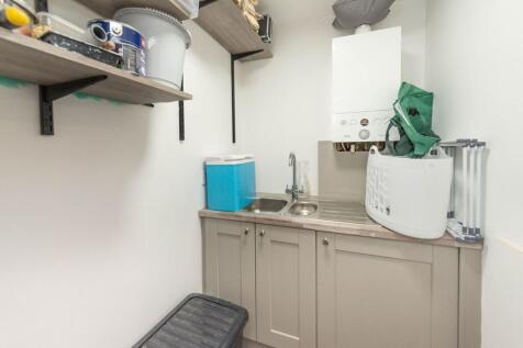 UTILITY WC AND LANDING