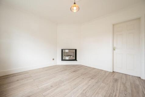KITCHEN/DINER AND LOUNGE