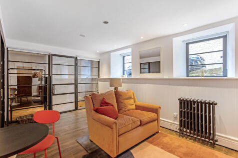 Ground Floor Suite
