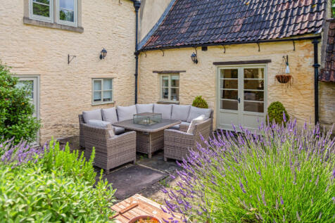Kitchen Courtyard
