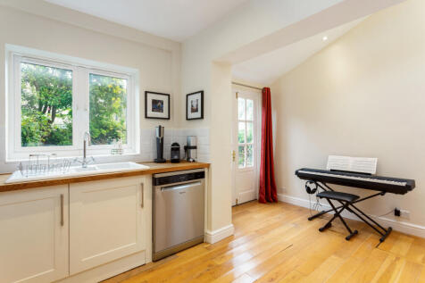 Kitchen Table area
