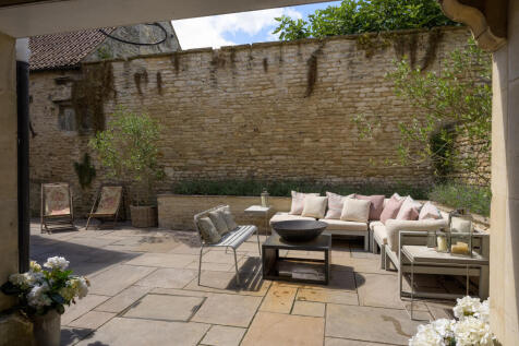Courtyard Garden