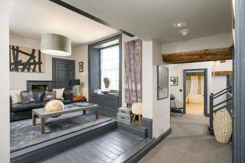 First Floor Landing/Study