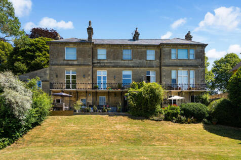 Communal Garden and Private Terrace