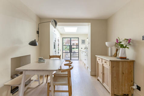 Dining Area/Kitchen