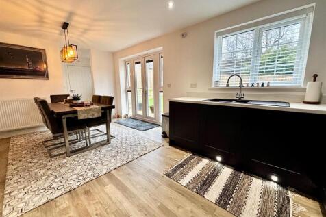 Kitchen/Dining Room View Four