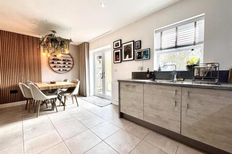 Kitchen/Dining Room View Five