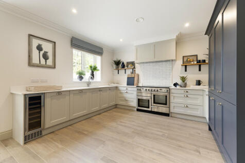 Show Home Photo