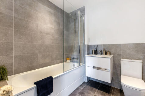 *Show Home Photograph Plot 37
