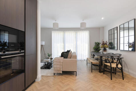 Show home open plan kitchen/ dining/ living