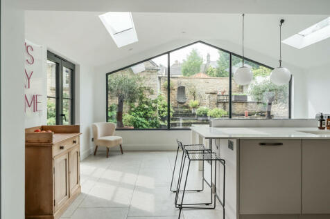Kitchen / Breakfast Room