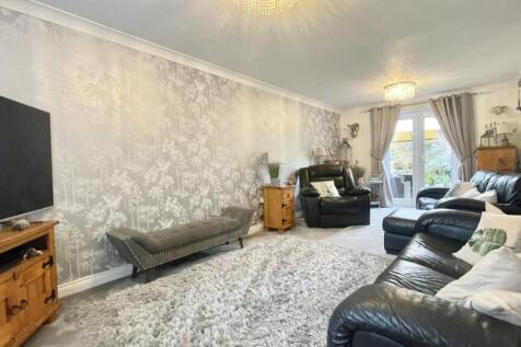 Living room 1.JPG