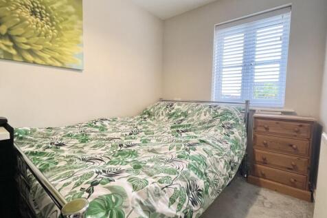 Bed 2.JPG