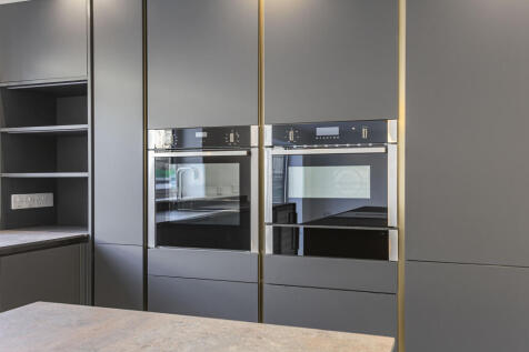 kitchen 2.JPG