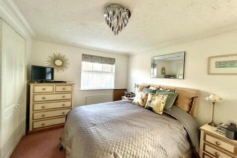 Bed 1 (2)