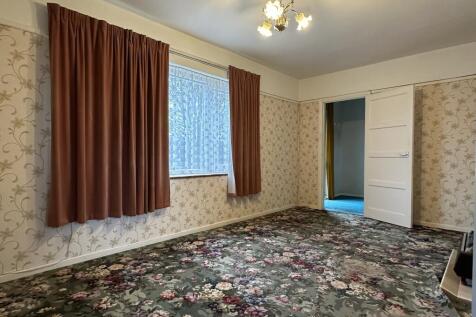 sitting room 2.JPG