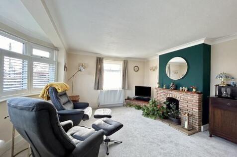 Family room 1