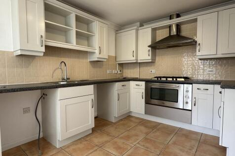 Kitchen.JPG