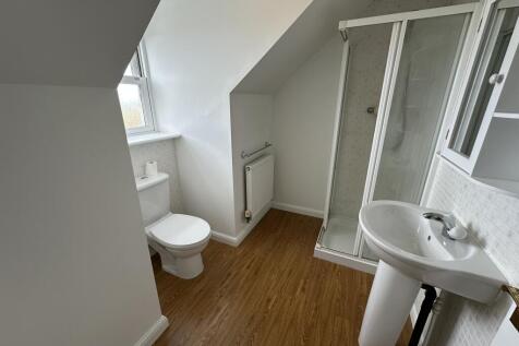 Ensuite.JPG