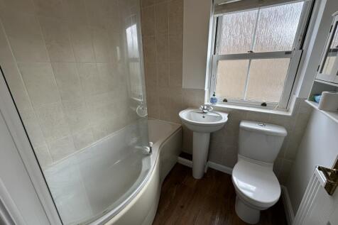 Bathroom.JPG