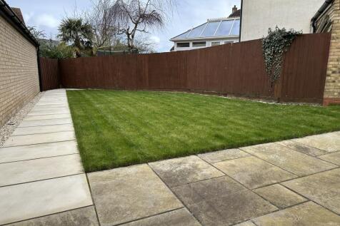 Garden 1.JPG