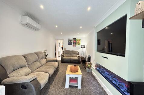Lounge 2