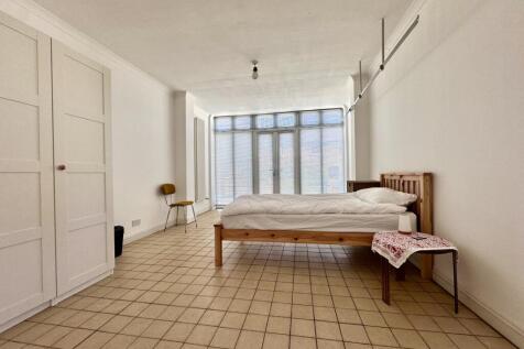 Bed 4 Playroom