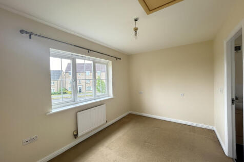 bedroom 1.jpeg