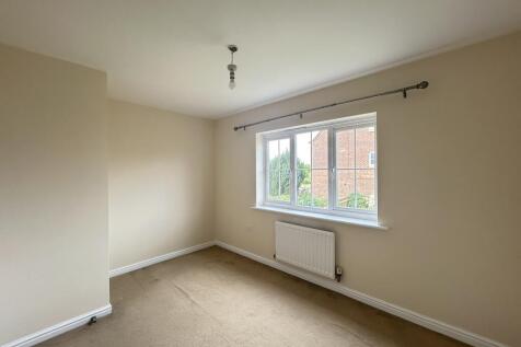bedroom 2.jpeg