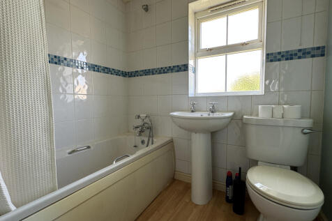 Bathroom.JPG
