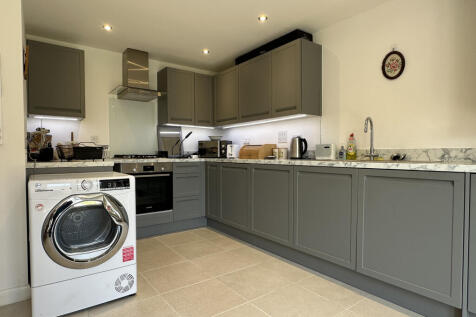Kitchen.JPG