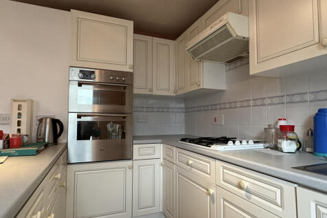 Kitchen.JPG