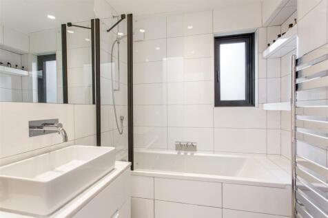 Main bathroom