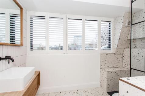 En suite shower room