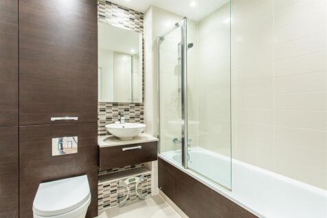 Main bathroom