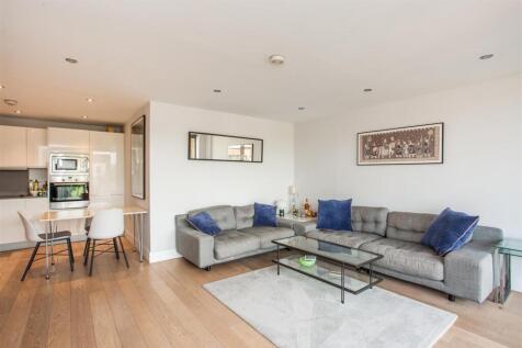 Open Plan Reception to Kitchen