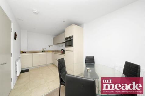 Kitchen/ Dining Area