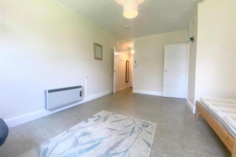 Bedroom/ Living Space